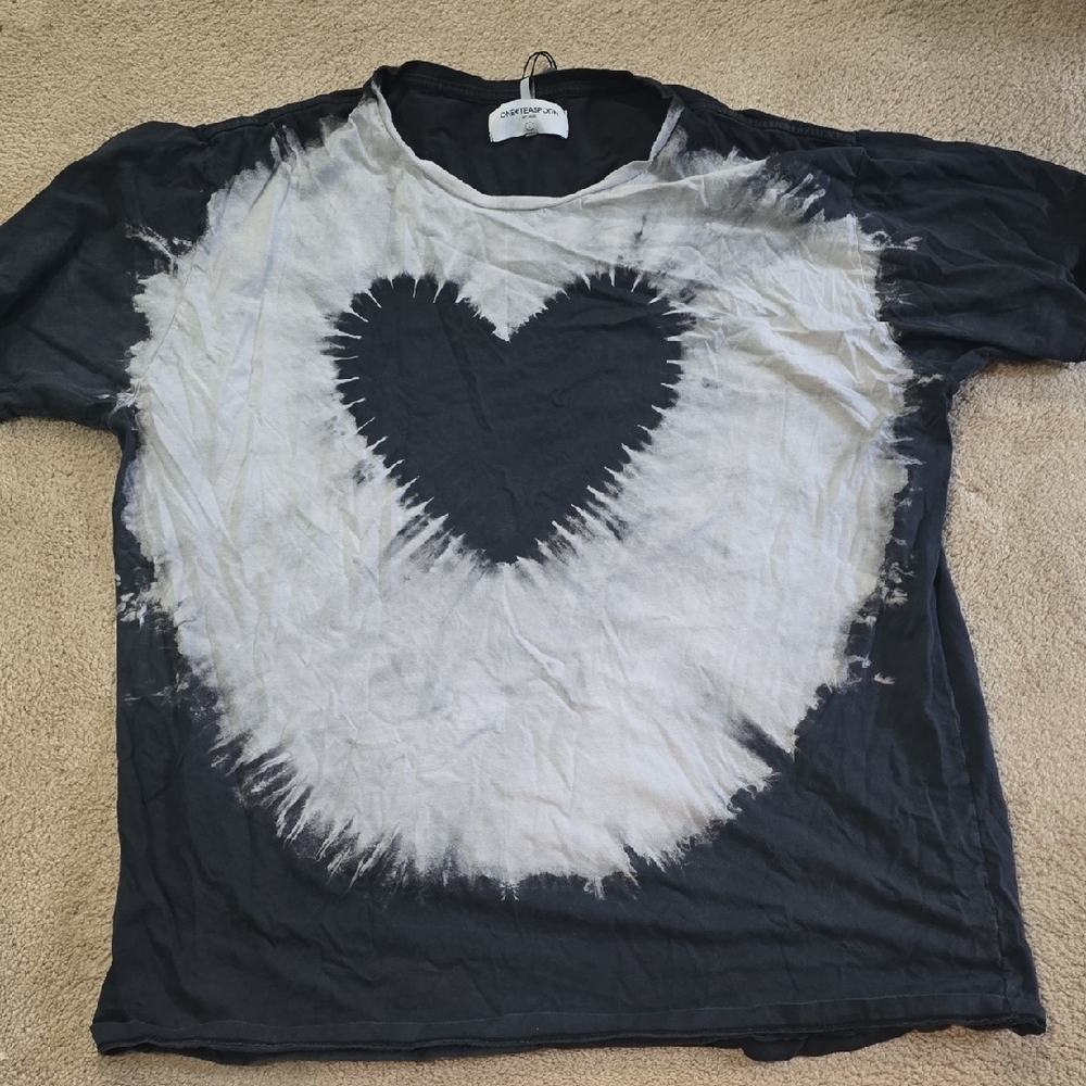 One Teaspoon Black and White Heart Tie-Dye T-Shirt